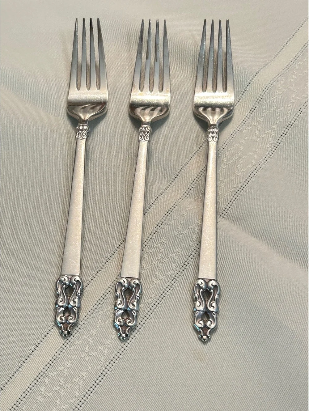 1847 Rogers Bros King Frederik Silverplate Dinner Forks, Set of Three